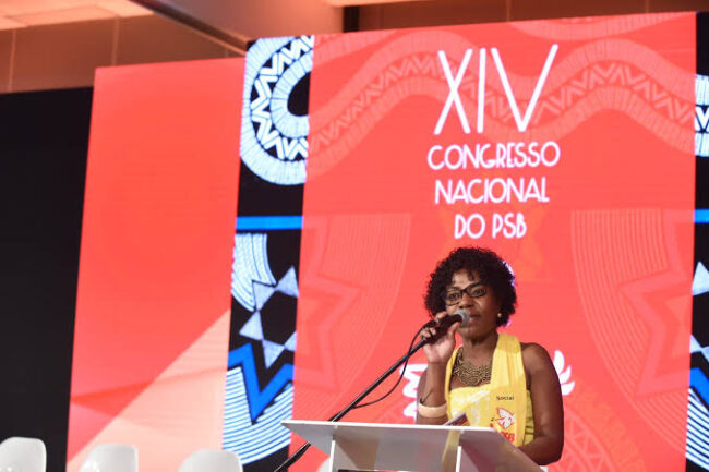 3C9FFE25-42F1-4CAA-8FAA-E4D0FB3A8762