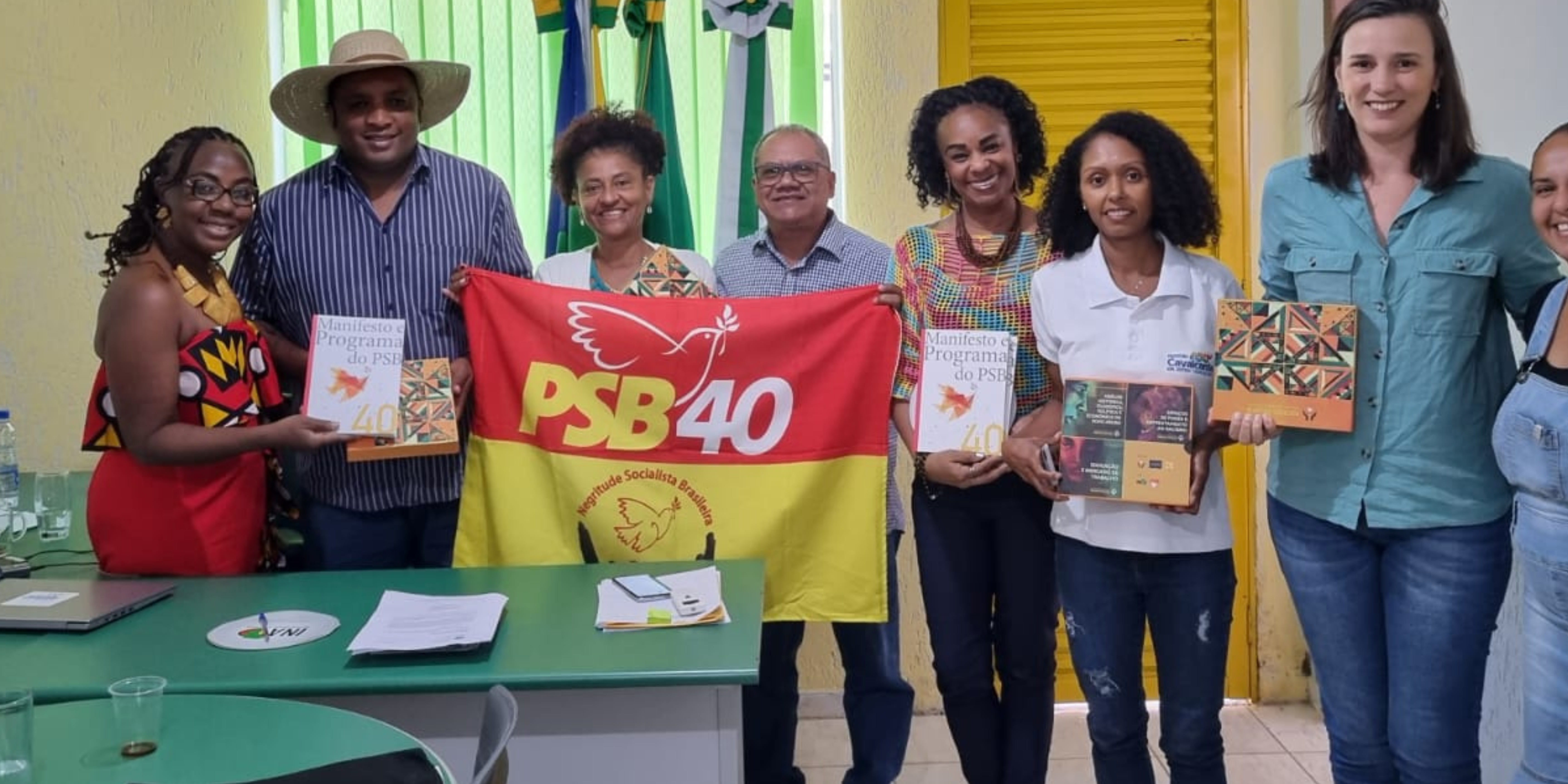 Banner Site Black Friday moderno preto e rosa (6)