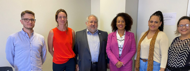 Banner Site Black Friday moderno preto e rosa (7)